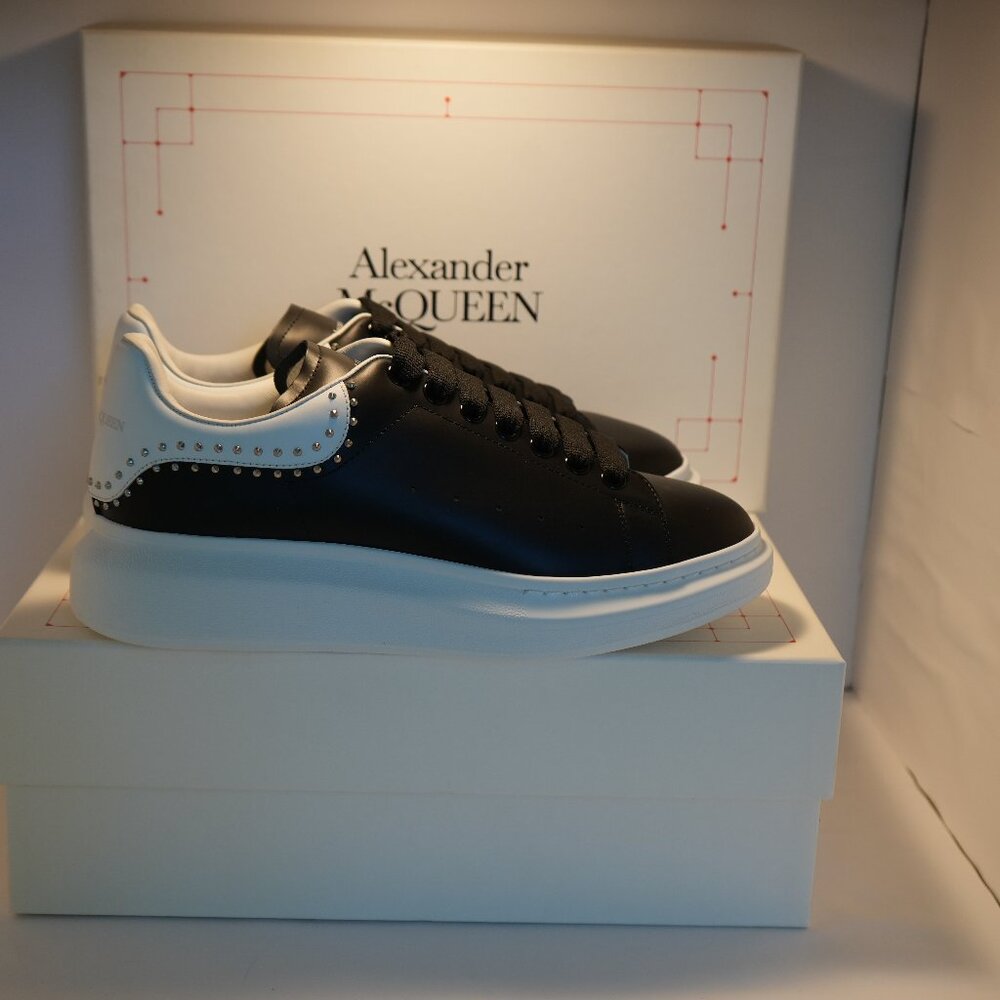 Alexander McQueen USA SIZE 8,EU size 41